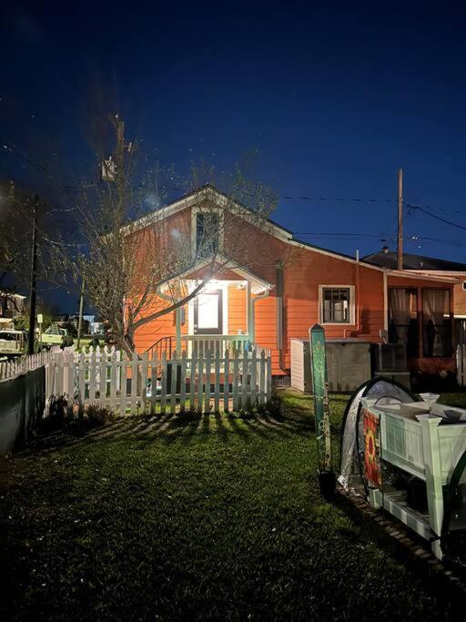 Kari'S Island Escape - Historic District Villa กาลเวสตัน ภายนอก รูปภาพ